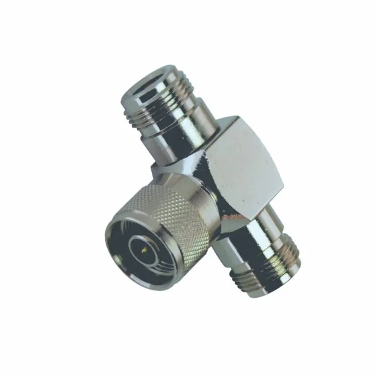 Adaptador ''T'' TNC
