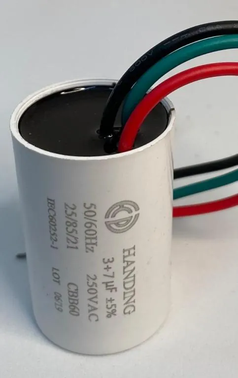 Capacitor de Partida 3UF+6UF / 250V
